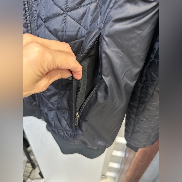 A260 Under Armour Womens ColdGear Reactor Performance Jacket Sz Large - Picture 5 of 9